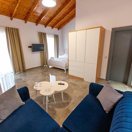 Santa Oliva Suites 사밀 외부 사진